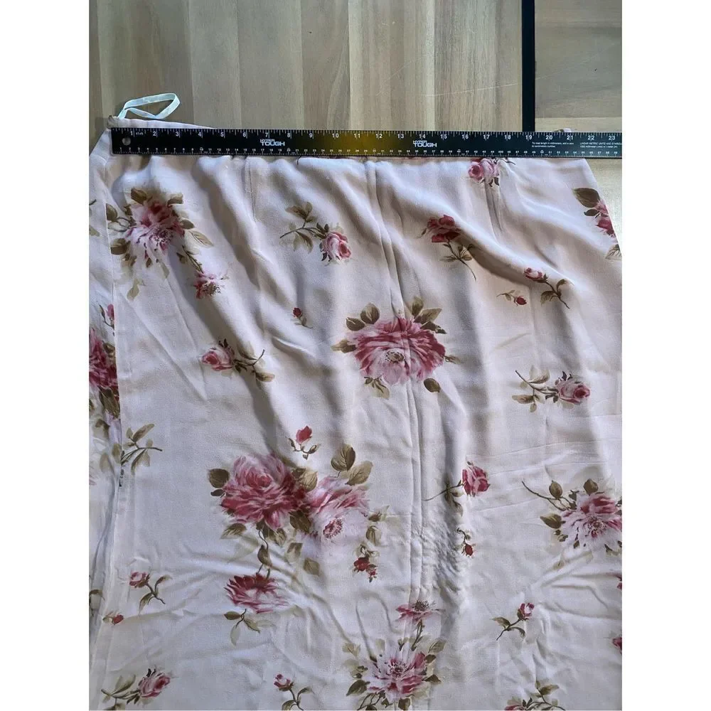 Cynthia Howie Silk Floral Skirt‎